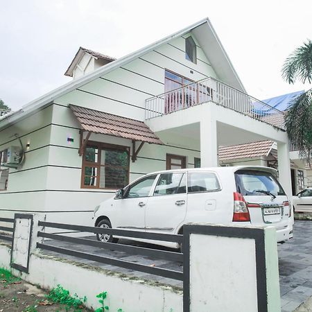 Skyview Villa Атхирапали Екстериор снимка