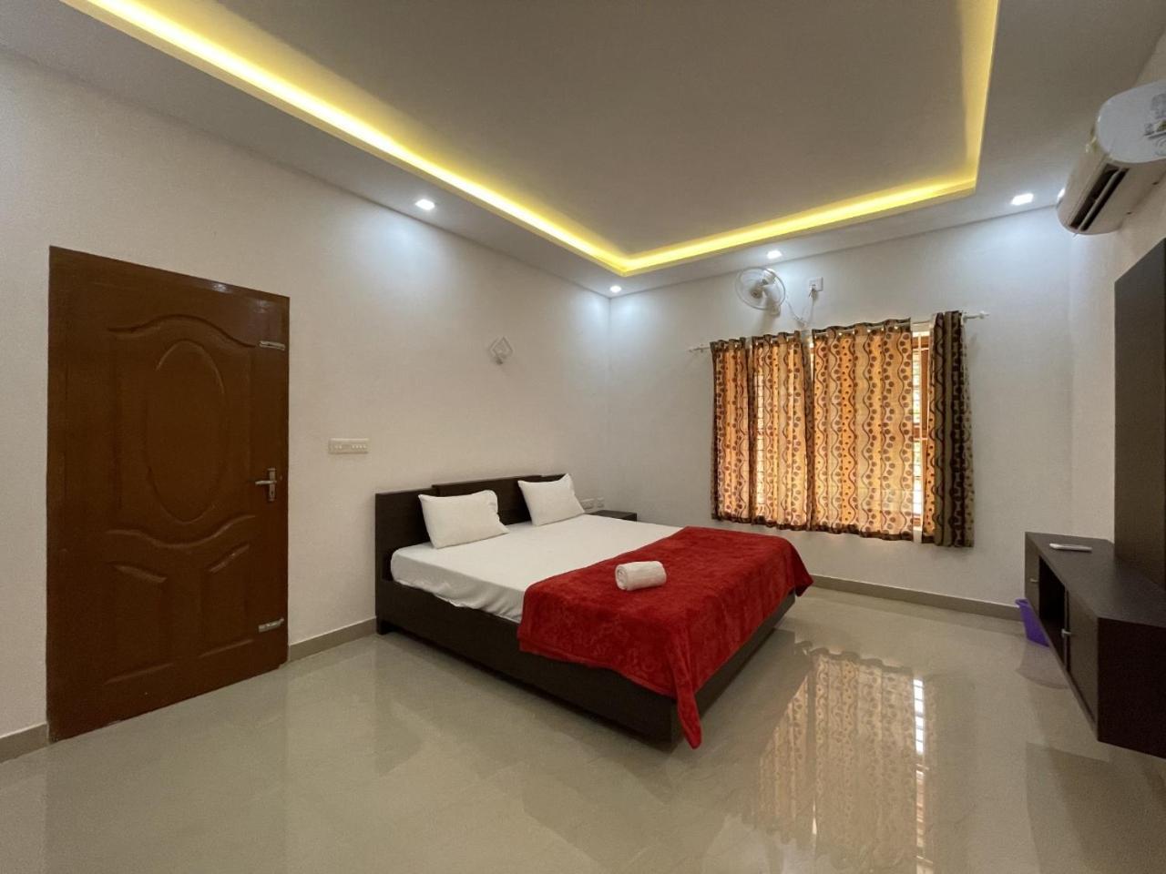 Skyview Villa Атхирапали Екстериор снимка